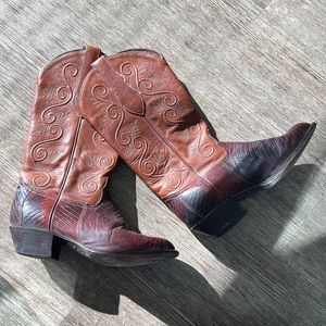 Vintage Tony Lama cowboy boots Sz 7, brown leather western